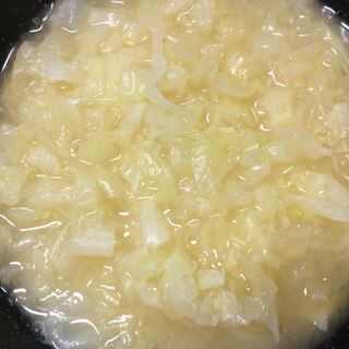 みじん切りキャベツの味噌汁